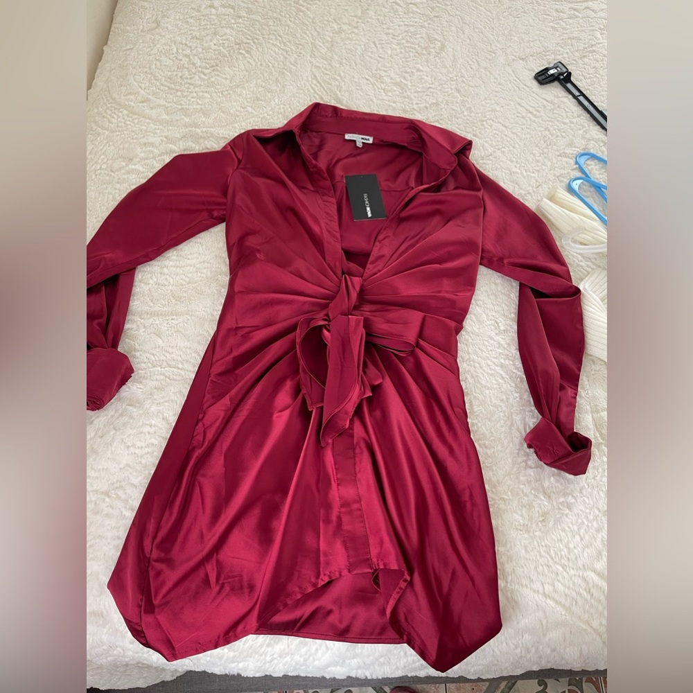 NET fashion nova satain red dress